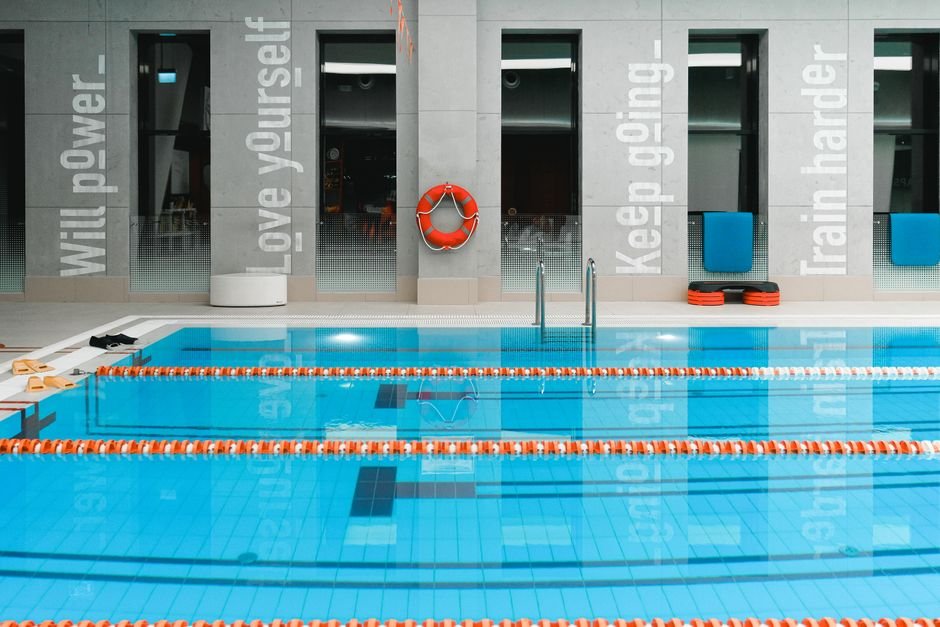How To Start A Pool Cleaning Business